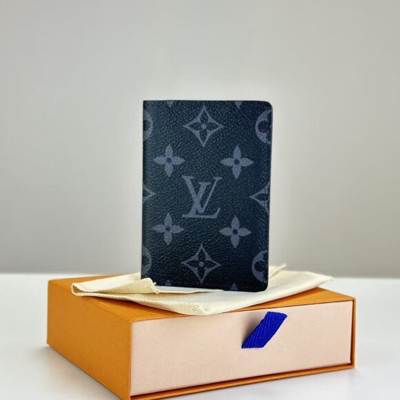 Brand New Louis Vuitton Monogram Canvas Card Holder - Picture 2 of 6